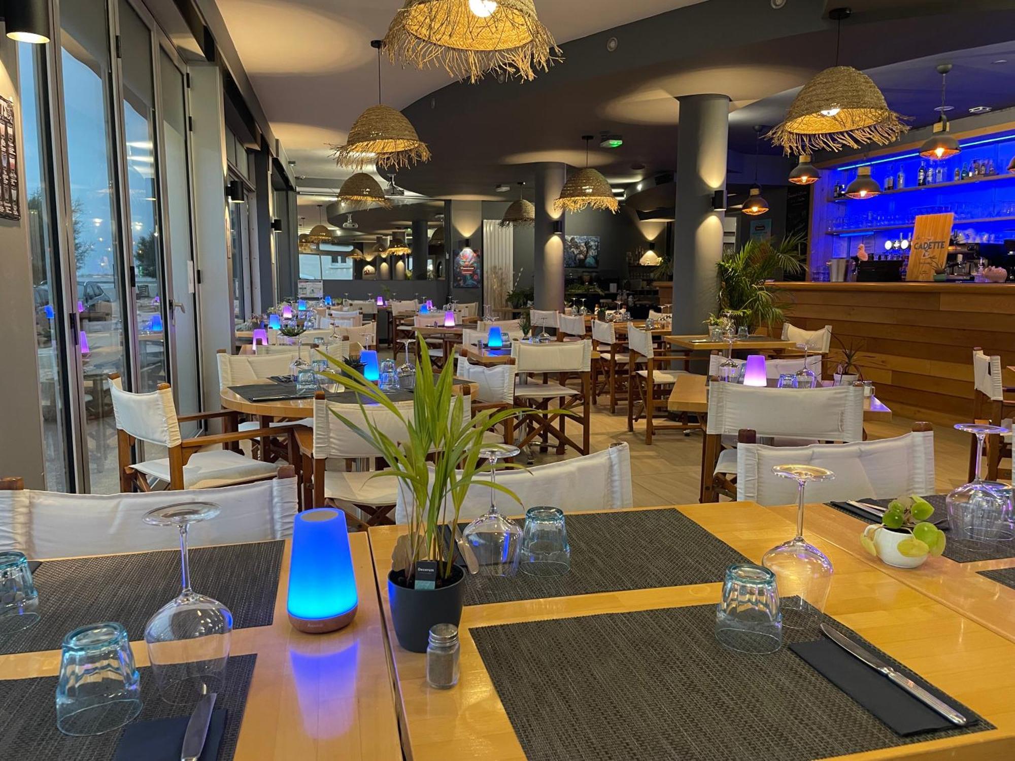 Acadie Saint Victor - Hotel Restaurant - Face Mer - Chatelaillon Plage Exteriör bild