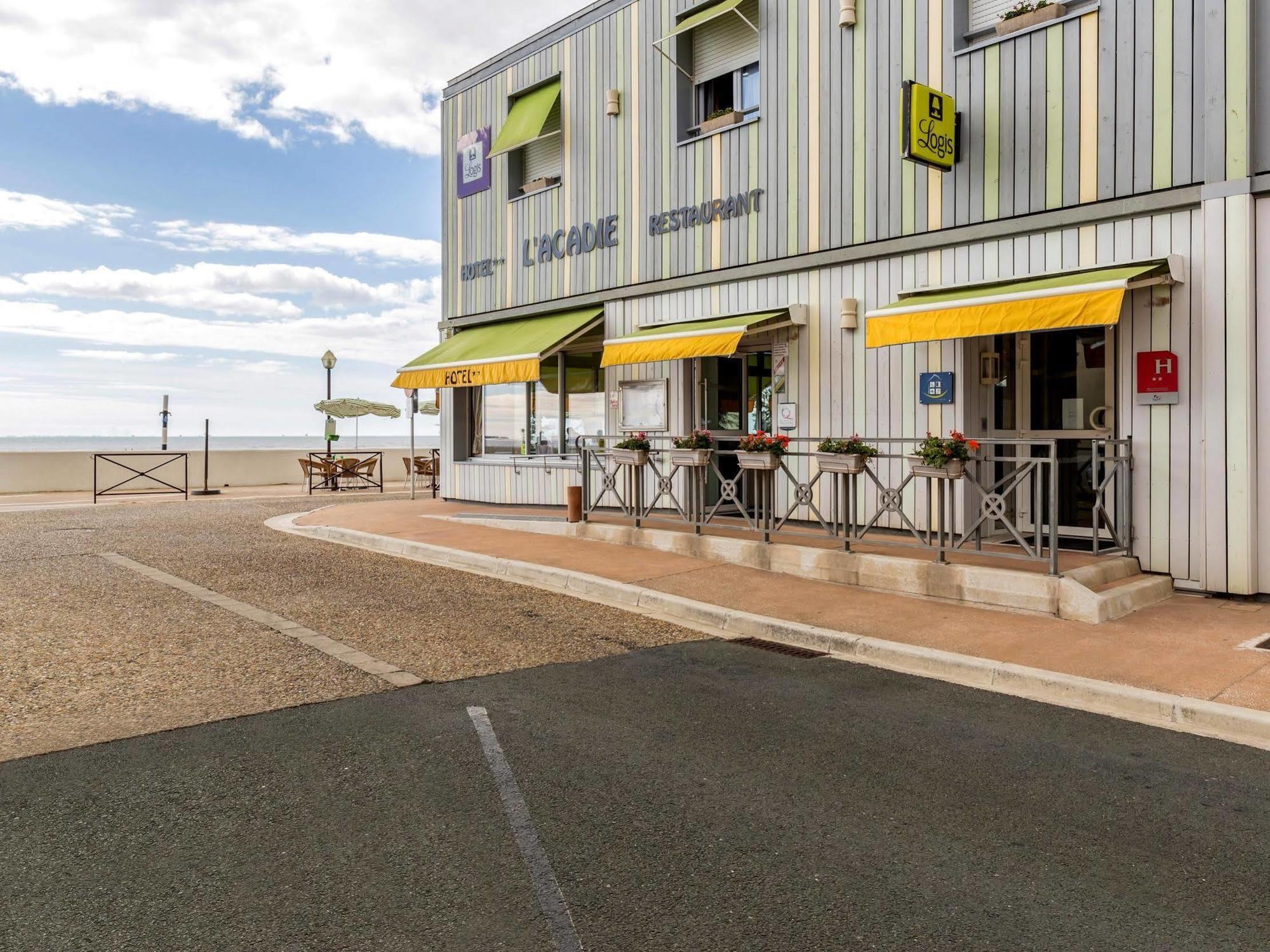 Acadie Saint Victor - Hotel Restaurant - Face Mer - Chatelaillon Plage Exteriör bild